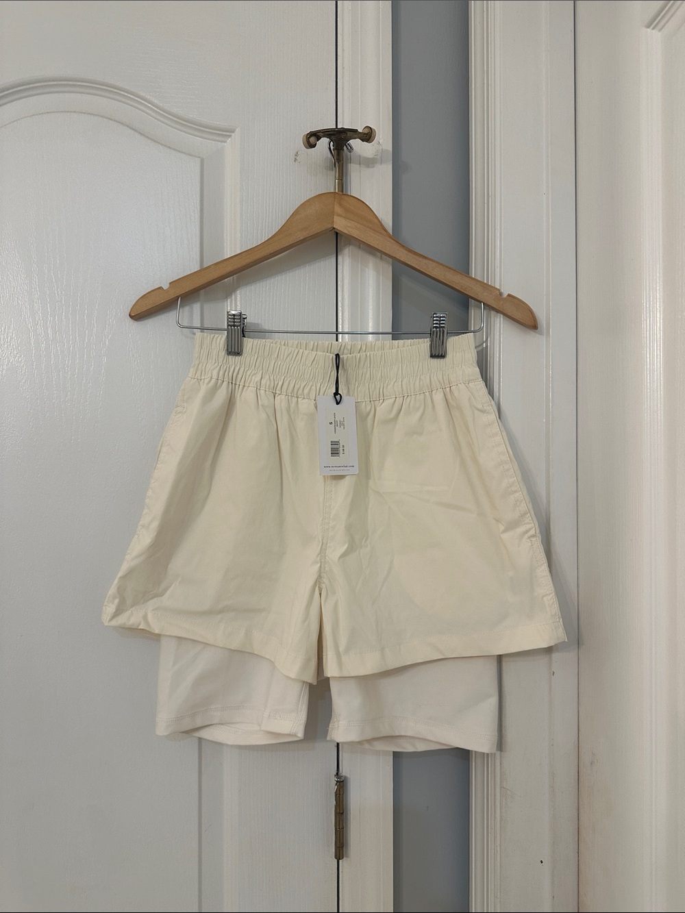 NWT WeWoreWhat Layered Windbreaker Biker Shorts in Off White